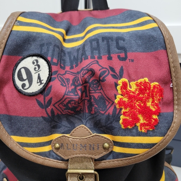 Harry Potter Alumni Backpack Knapsack Snap Close - Picture 7 of 13